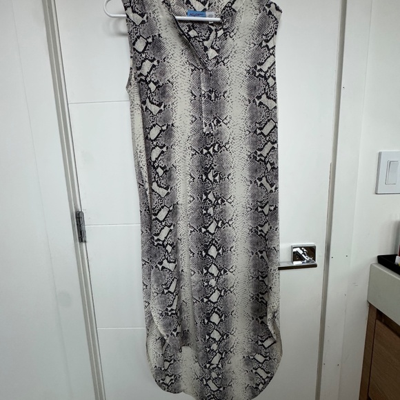 100% silk Acrobat sleeveless shirt dress in snake skin - Picture 1 of 5